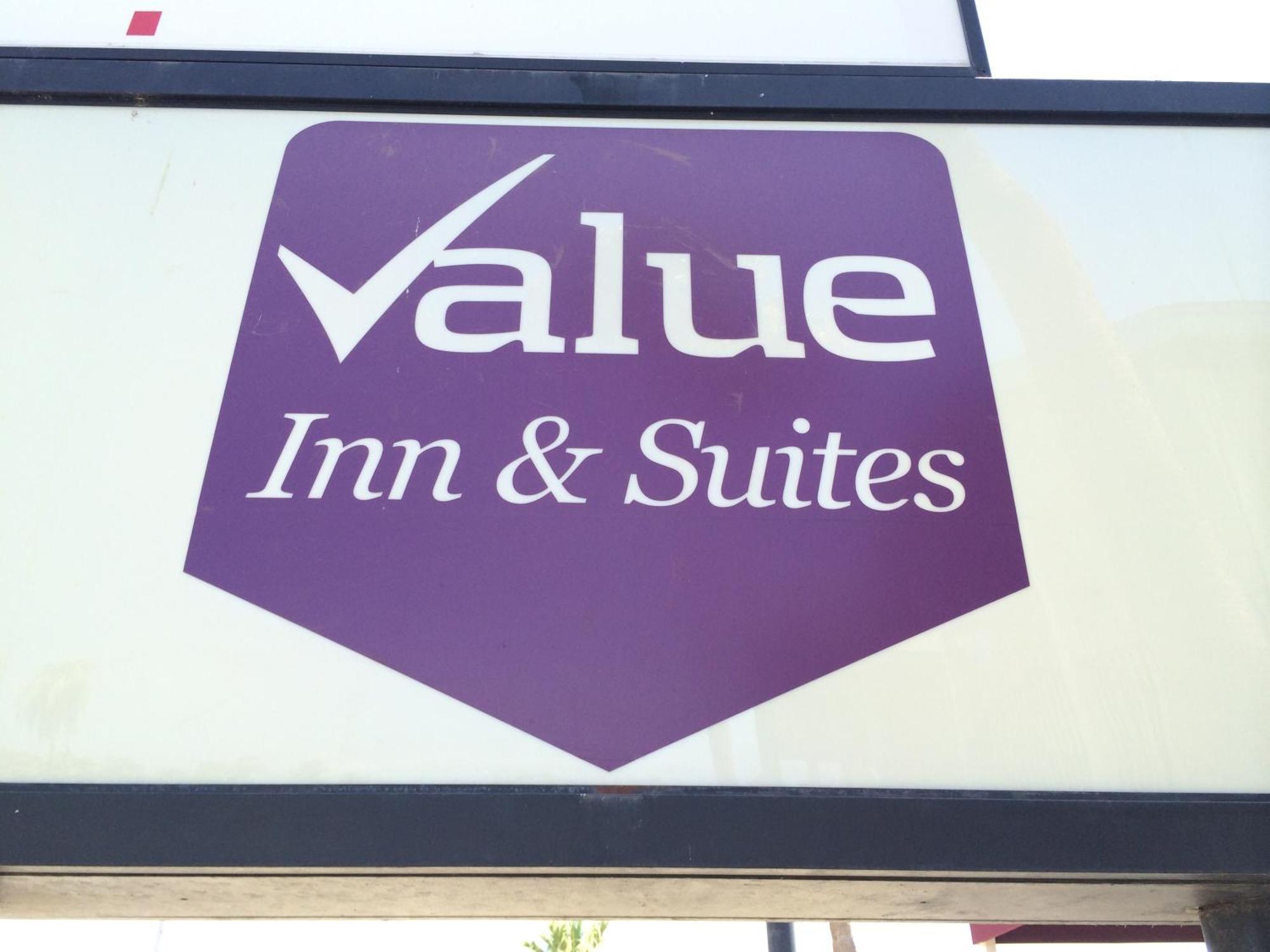 Value Inn & Suites 엘센트로 외부 사진